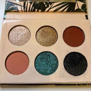 Dose of Colors x iluvsarahii Eyeshadow Palette